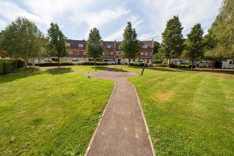 2 bedroom apartment for sale, Wey House, Spiro Close, Pulborough, West Sussex