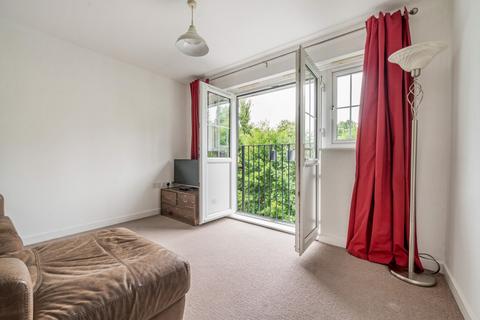 2 bedroom apartment for sale, Wey House, Spiro Close, Pulborough, West Sussex