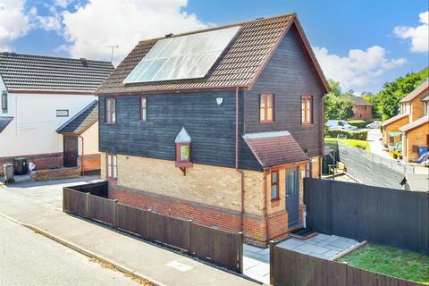 3 bedroom detached house for sale, Horseshoe Close, Waltham Abbey, Essex