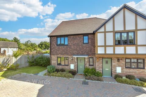 Sapphire Park, Sutton Valence, Kent