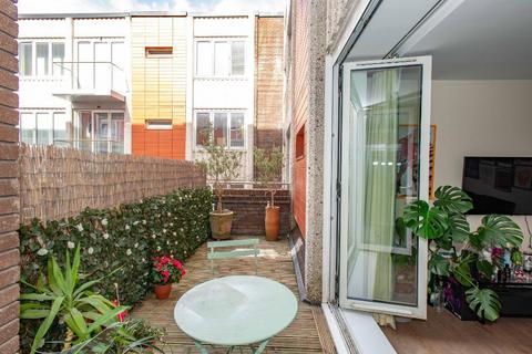 1 bedroom flat for sale, Knoll Rise, Orpington, Kent, BR6 0FD