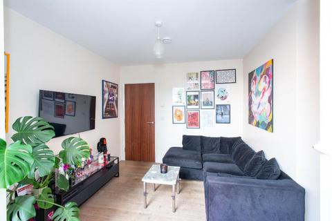 1 bedroom flat for sale, Knoll Rise, Orpington, Kent, BR6 0FD