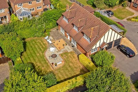 4 bedroom detached house for sale, Old Road, Barton Le Clay, Bedfordshire, MK45 4LB