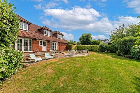 4 bedroom detached house for sale, Old Road, Barton Le Clay, Bedfordshire, MK45 4LB