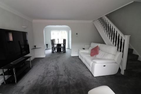 15 Emmer Green, Luton, LU2 8UH