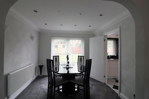 15 Emmer Green, Luton, LU2 8UH