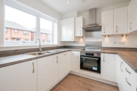 3 bedroom house to rent, at Albion Place, Sampson Close, Salford M6, Salford M6