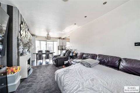 30 Holyrood Avenue, Harrow, HA2 8TP