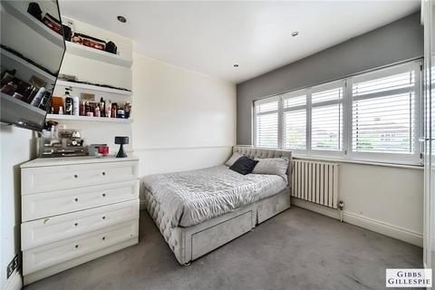 30 Holyrood Avenue, Harrow, HA2 8TP