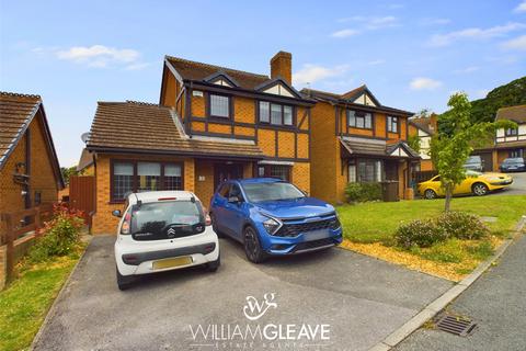 3 bedroom detached house for sale, Coed Y Glyn., Llanrhos LL30