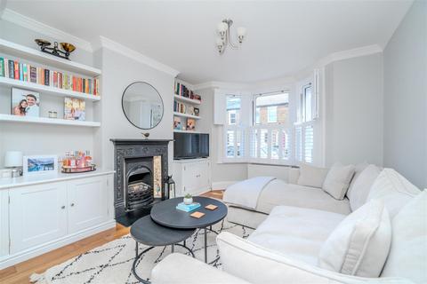 23 Clairville Gardens, London, W7 3HZ