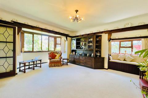 4 bedroom detached bungalow for sale, Thorpe Hall Avenue, Southend-On-Sea SS1