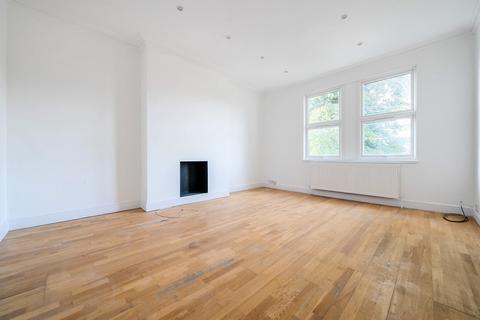 2 bedroom apartment for sale, Cyprus Road, Finchley Central, London, N3