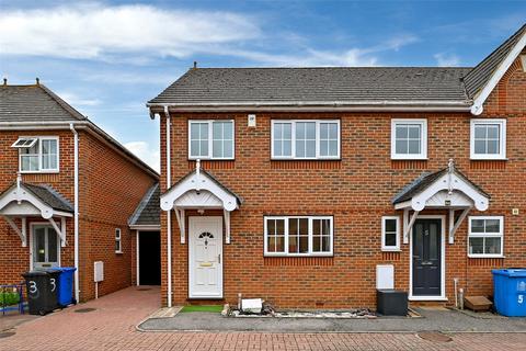 3 bedroom semi-detached house to rent, Selwyn Close, Windsor, Berkshire, SL4