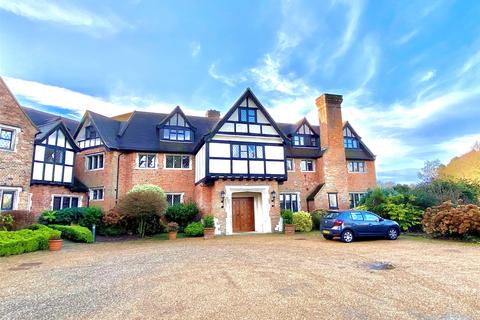 2 bedroom flat for sale, Bonaly House, Neb Lane, Oxted, Surrey, RH8