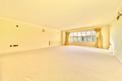 2 bedroom flat for sale, Bonaly House, Neb Lane, Oxted, Surrey, RH8