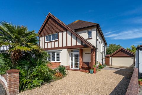 4 bedroom detached house for sale, Wessex Avenue, Aldwick, Bognor Regis