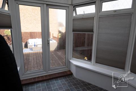 47 Apsledene, Gravesend, DA12 5EE