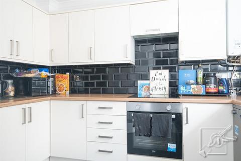 47 Apsledene, Gravesend, DA12 5EE