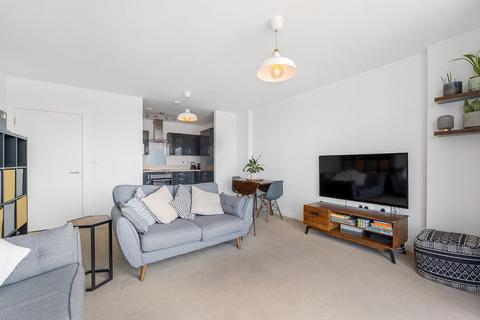 2 bedroom flat for sale, Loughborough Park, SW9