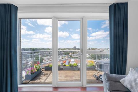 2 bedroom flat for sale, Loughborough Park, SW9