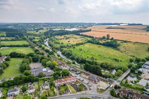 3 bedroom end of terrace house for sale, 145 Bow Road, Wateringbury, Maidstone