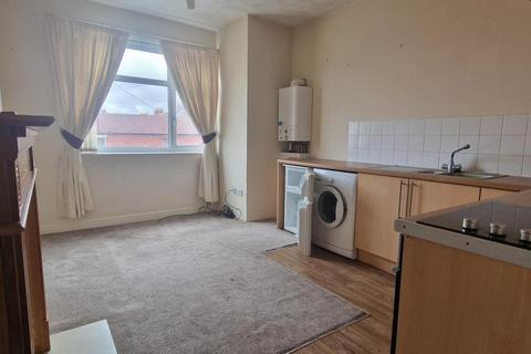 1 bedroom flat to rent, Queens Promenade, Blackpool FY2