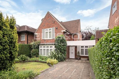 3 bedroom detached house for sale, Sunnyfield, Mill Hill, London, NW7