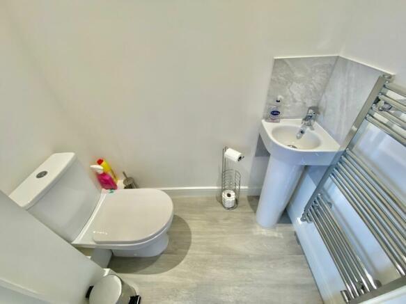 Cloakroom/Wc
