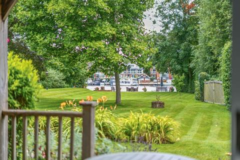 undefined, Remenham Row, Henley-on-Thames RG9