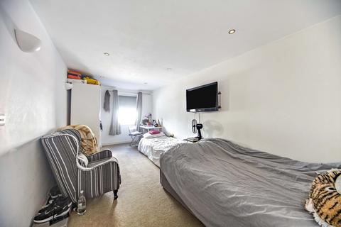 1 bedroom apartment for sale, Octavia House, London SE6