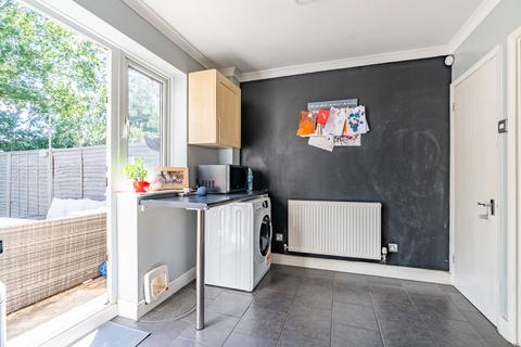 2 Alsop Close, London Colney, St Albans, AL2 1BW