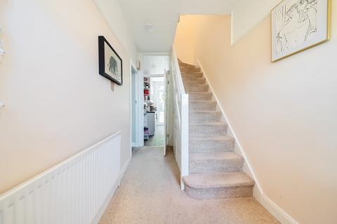 27 Heatherdene Close, Mitcham, CR4 4EW