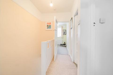 27 Heatherdene Close, Mitcham, CR4 4EW