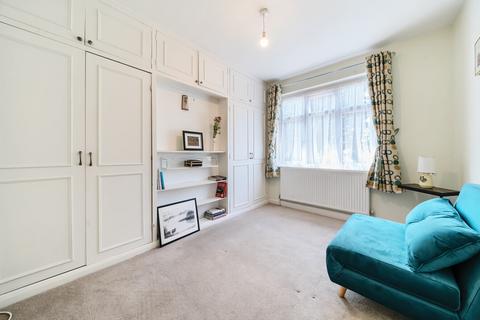 27 Heatherdene Close, Mitcham, CR4 4EW