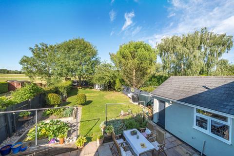 6 Bartlow Road, Castle Camps, Cambridge, CB21 4SY
