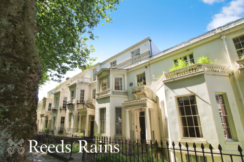 Flat 3, 40 Falkner Square, Liverpool, L8 7PA