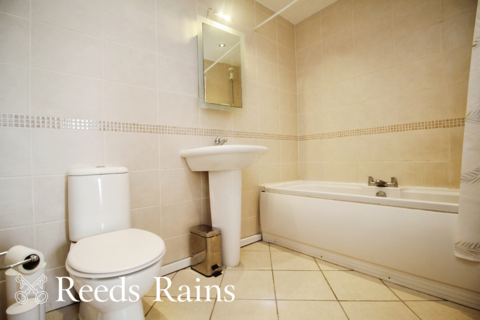 Flat 3, 40 Falkner Square, Liverpool, L8 7PA