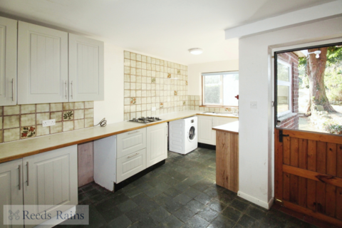3 bedroom bungalow to rent, Gleave Avenue, Macclesfield SK10