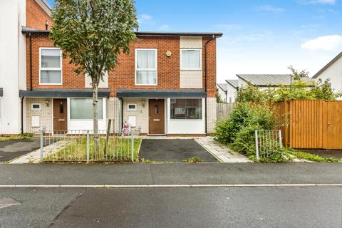 2 bedroom semi-detached house to rent, Aldridge Road, Manchester M11