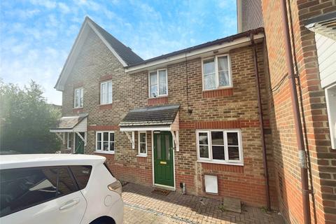 3 bedroom terraced house for sale, St. Georges Close, London SE28