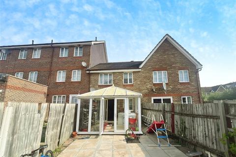 3 bedroom terraced house for sale, St. Georges Close, London SE28