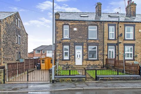 2 bedroom end of terrace house to rent, Springfield Lane, Leeds LS27