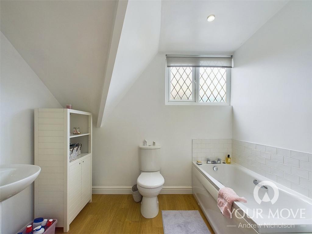 En-Suite Bathroom