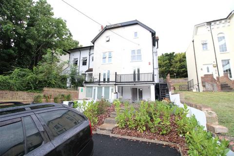 4 bedroom house to rent, Cobham Terrace, Greenhithe DA9