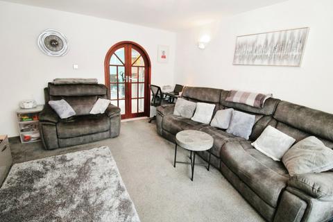9 Bevan Close, Thatto Heath, St Helens, WA9 5NR