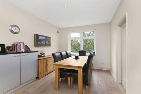 3 bedroom maisonette to rent, Glendale Drive, SW19