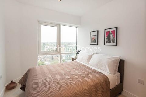 2 bedroom apartment to rent, Longfield Avenue, Ealing W5