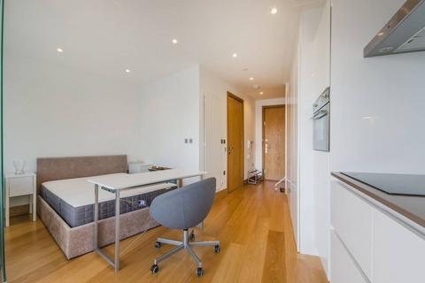 Studio to rent, Arena Tower, Canary Wharf, London, E14