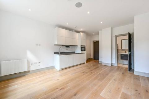 Studio to rent, Zenith House, Wood Green, London, N15